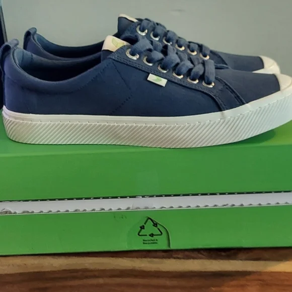 Cariuma 9.5 Womens OCA Low Canvas Sneakers Blue Sustainability Eco-Friendly - Picture 6 of 10